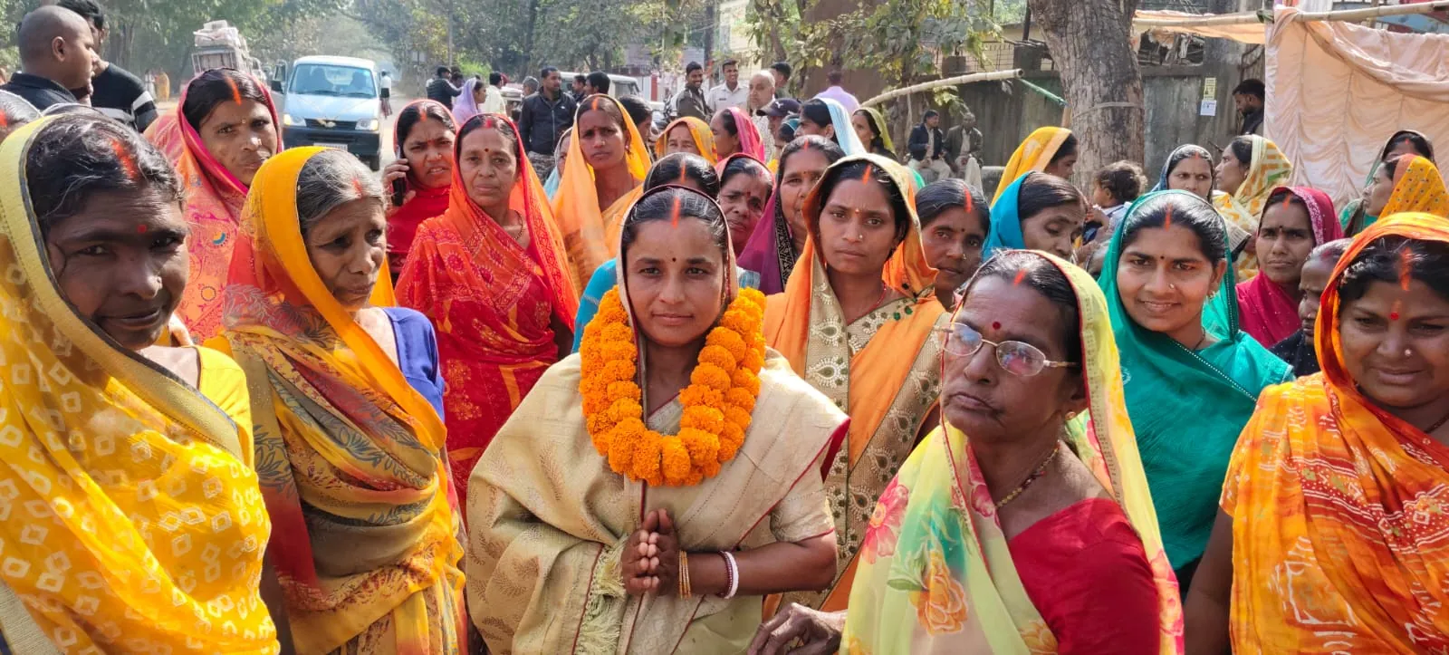 झारखंड नगर निकाय चुनाव: गिरिडीह में आरती देवी सहित अन्य प्रत्याशियों ने दाखिल किया नामांकन