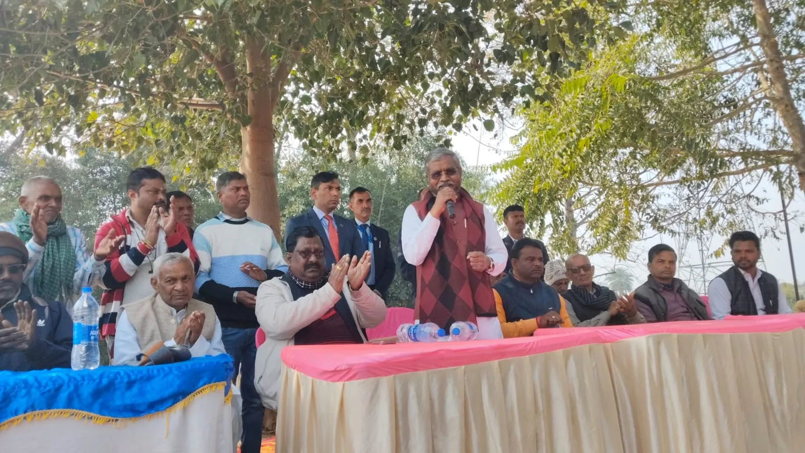 गिरिडीह के तिसरी में पूर्व सीएम मरांडी ने की ग्राम सभा, डीएफओ को दिया कड़ा अल्टीमेटम