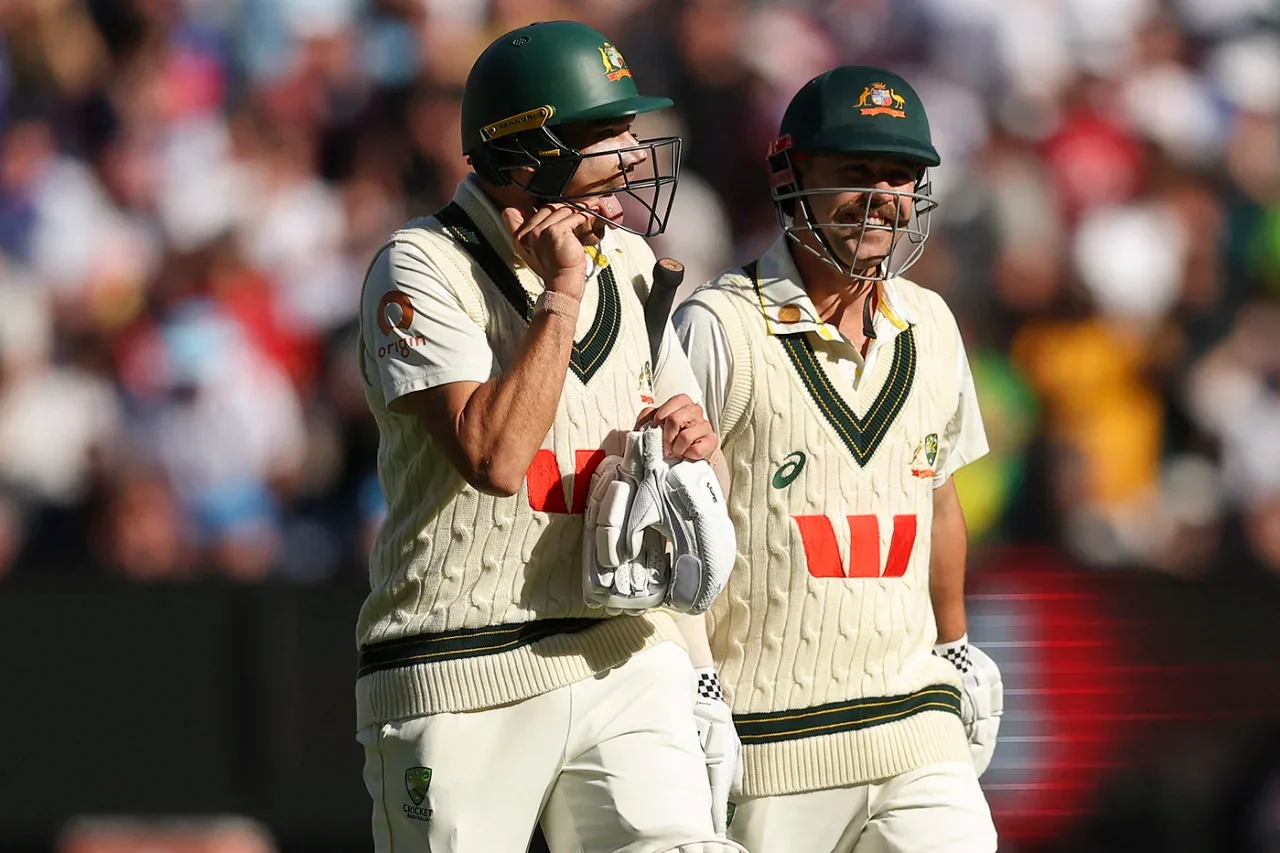 Boxing Day Test 2025: गेंदबाजों के नाम रहा दिन, 11वें नंबर के बल्लेबाज से हुई Aus के दूसरे पारी की शुरुआत