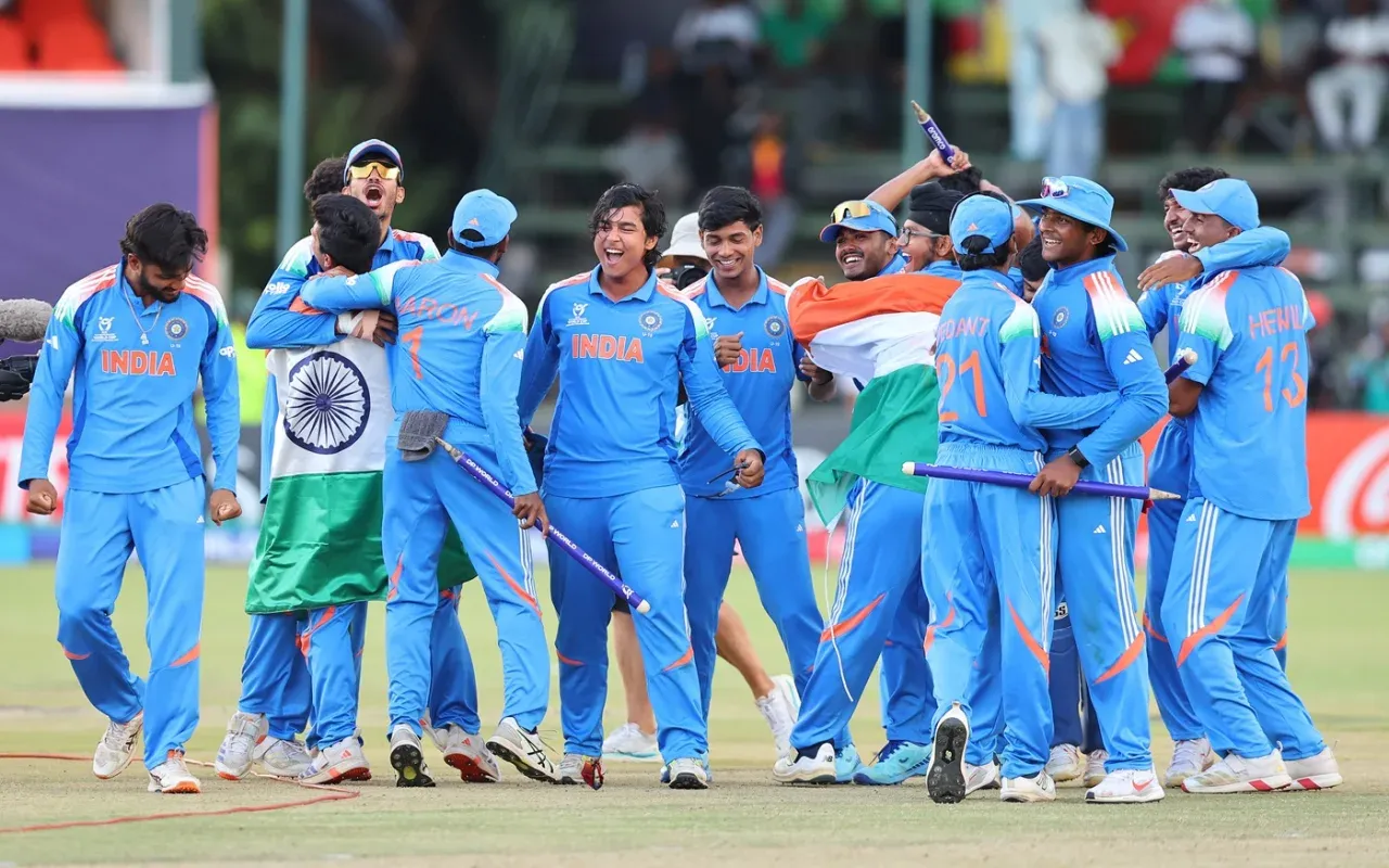 Ind vs Eng U-19 WC Final: Vaibhav की आंधी में उड़ा इंग्लैंड, टीम इंडिया ने रिकॉर्ड अंतर से जीता U-19 विश्व कप फाइनल
