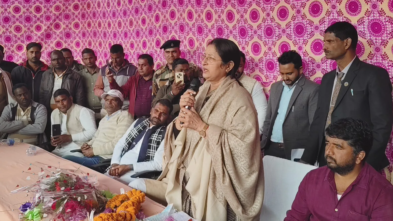 केंद्रीय मंत्री अन्नपूर्णा देवी ने गिरिडीह में कई योजनाओं का किया शिलान्यास, कहा- योजनाओं का लाभ अंतिम व्यक्ति तक पहुंचाने का किया जा रहा प्रयास