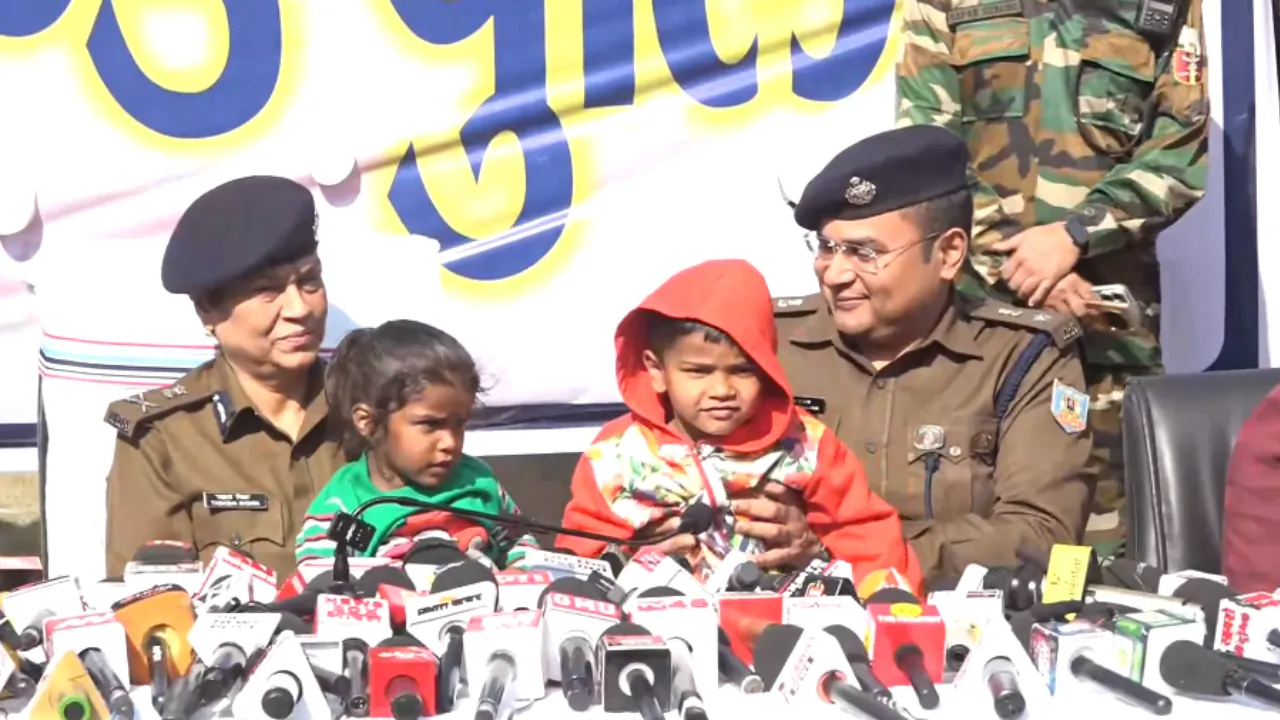 रांची पुलिस ने लौटाई अंश-अंशिका के परिवार में सबसे बड़ी खुशी, मां की आंखों से झलके खुशी के आंसू