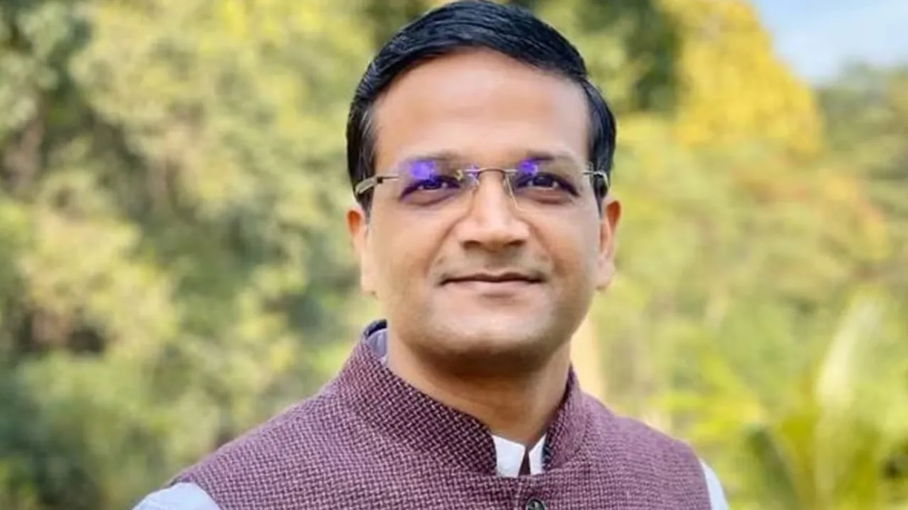 Ranchi के पूर्व DC छवि रंजन को बड़ी राहत, राज्य सरकार ने रद्द किया निलंबन आदेश