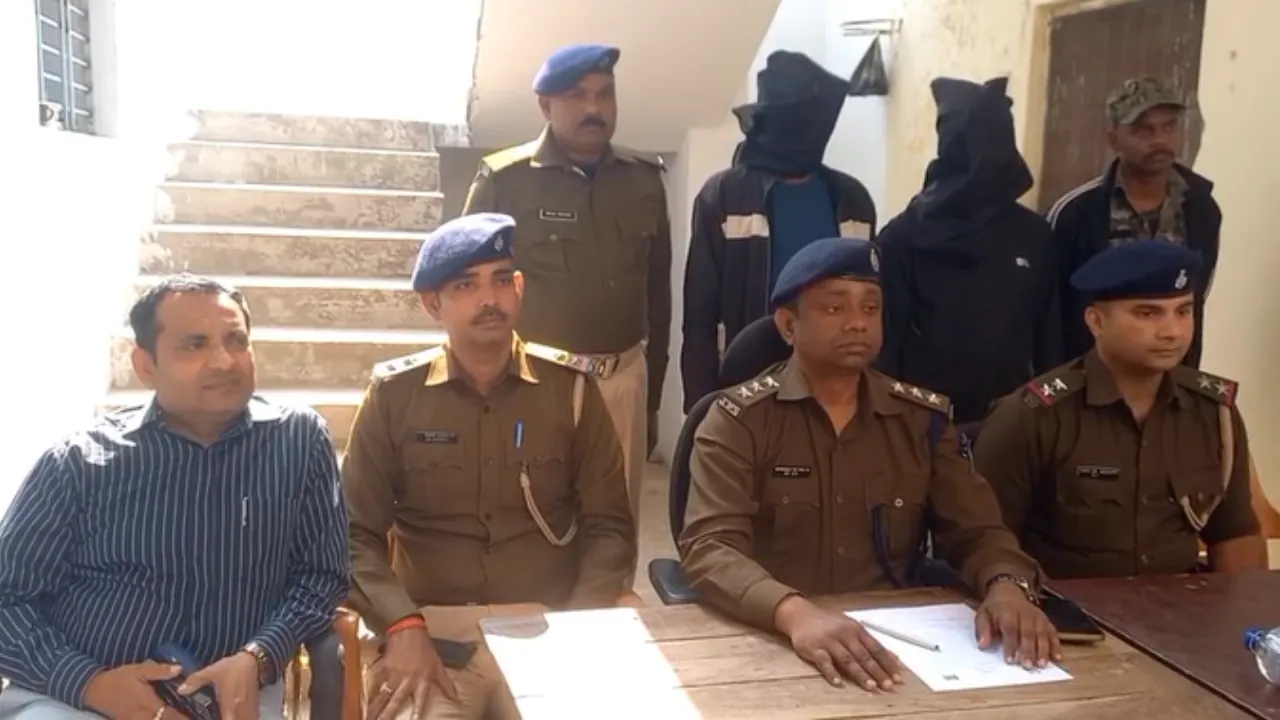 टाटा मैजिक लूटने वाले एक गिरोह का पुलिस ने किया बड़ा खुलासा,  2 गिरफ्तार, 3 वाहन जब्त