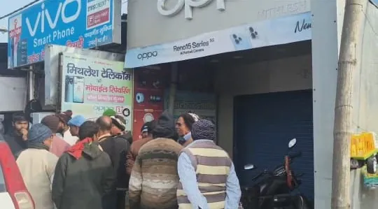 तिसरी में चोरों ने मचाया आतंक, एक मोबाईल दुकान समेत दो राशन दुकानों को बनाया निशाना