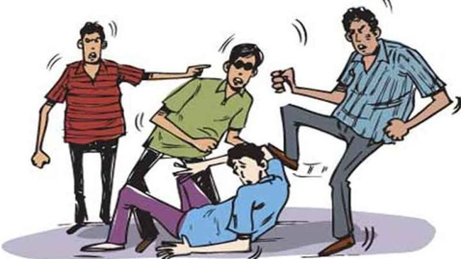 गोड्डा में नाली विवाद : लाठी-डंडों से दो पक्षों में मारपीट, 3 लोग गंभीर रूप से घायल