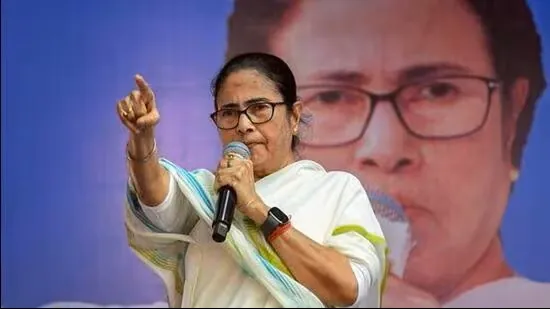 "पूरे देश में हिला दूंगी BJP की नींव".. बनगांव रैली में ममता बनर्जी का केंद्र पर तीखा प्रहार