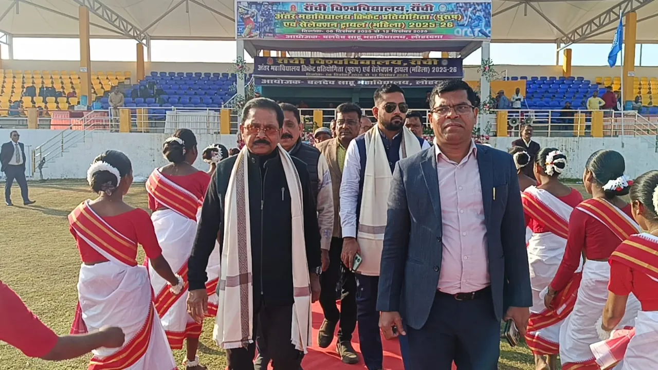 लोहरदगा में सजेगा क्रिकेट का महाकुंभ, सहवाग–हरभजन की मौजूदगी से बढ़ेगा रोमांच