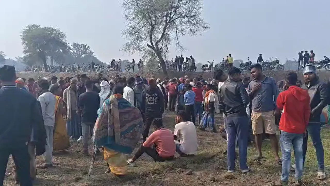 पलामू में पिछले 3 दिनों से लापता बच्चे का शव कुएं से बरामद, CBI जांच की मांग पर अड़े ग्रामीण