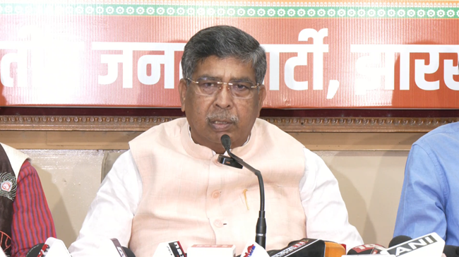 जमकर बरसे कांग्रेस-JMM पर बीजेपी कार्यकारी अध्यक्ष,लगाया आरोप ; चरम सीमा पर है भ्रष्टाचार