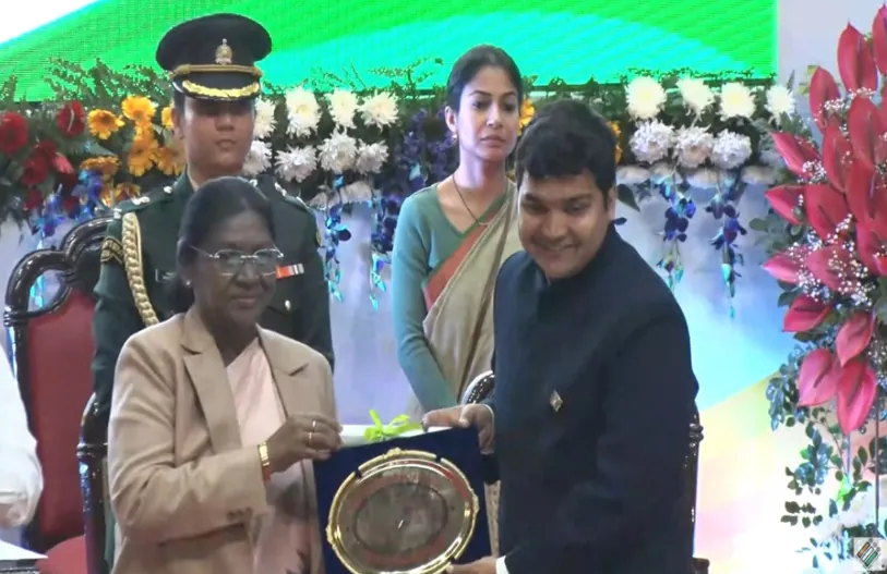 बेस्ट इलेक्शन डिस्ट्रिक्ट के सम्मान से 'पाकुड़' हुआ सम्मानित, चुनाव में किया था उत्कृष्ट प्रदर्शन