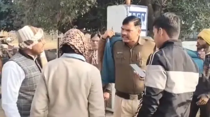 बिना हेलमेट बाइक चलाना पड़ा भारी.. पुलिस के साथ विधायक के भाई की झड़प, वीडियो वायरल