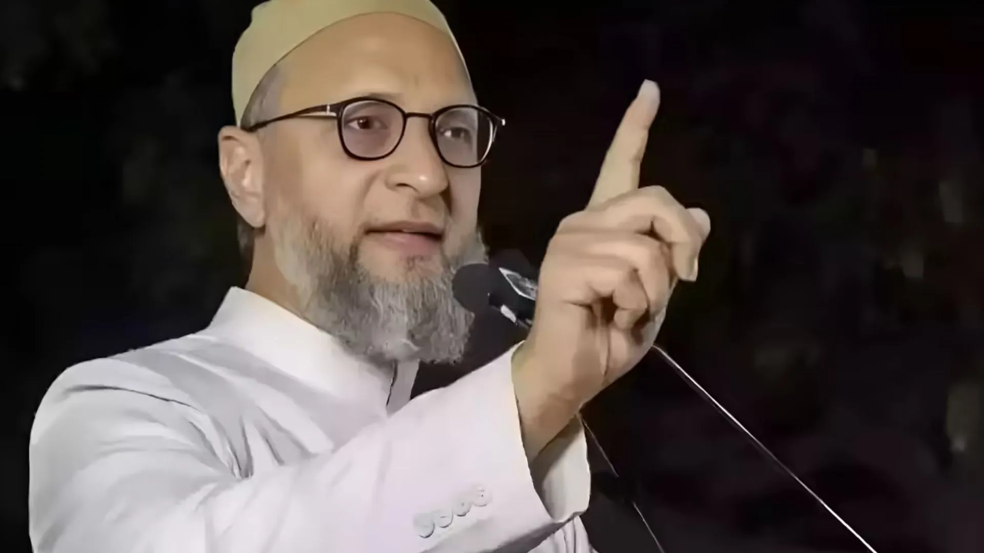 बीजेपी और जेडीयू पर जमकर बरसे ओवैसी,  AIMIM प्रत्याशी के लिए मांगा वोट