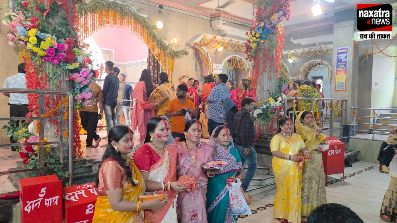 बारिश के बीच गिरिडीह में भक्तिभाव से मनाया गया विजयादशमी, सिंदूर खेला की रस्म को सुहागिनों ने किया पूरा