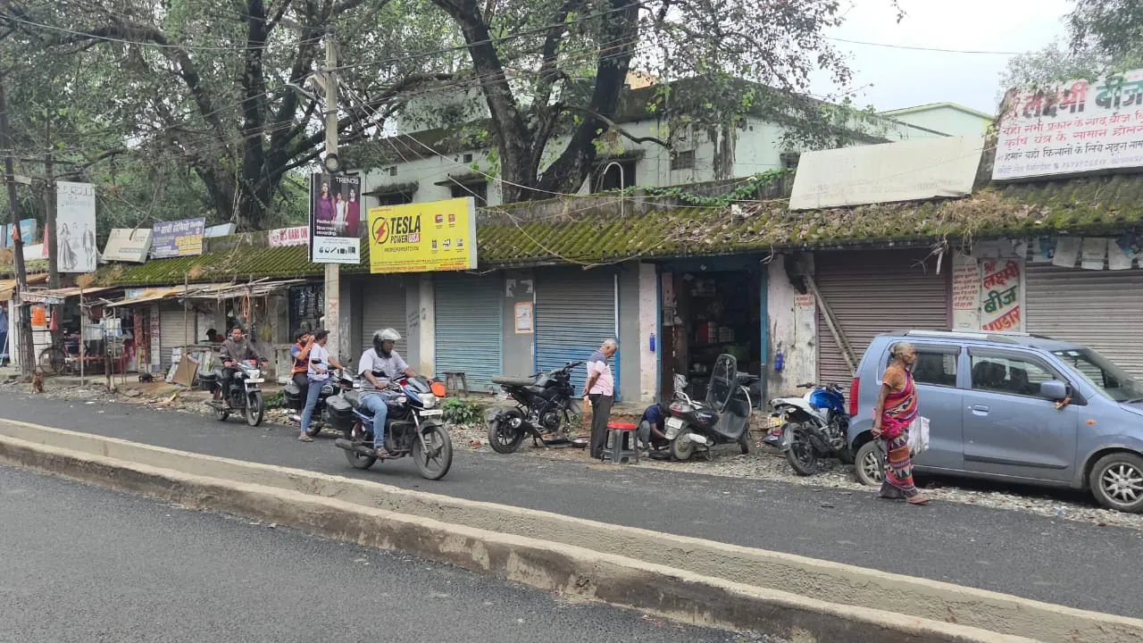 पचंबा फॉरलेन के निर्माण में आ रही कई अड़चनें, 15 के टूटने के बाद 45 दुकानें और रडार पर