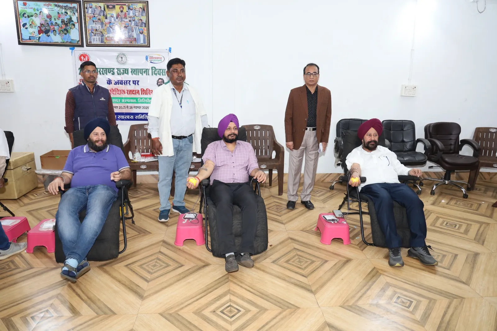 मोंगिया स्टील लिमिटेड में रक्तदान शिविर; 100 से अधिक लोगों ने किया रक्तदान