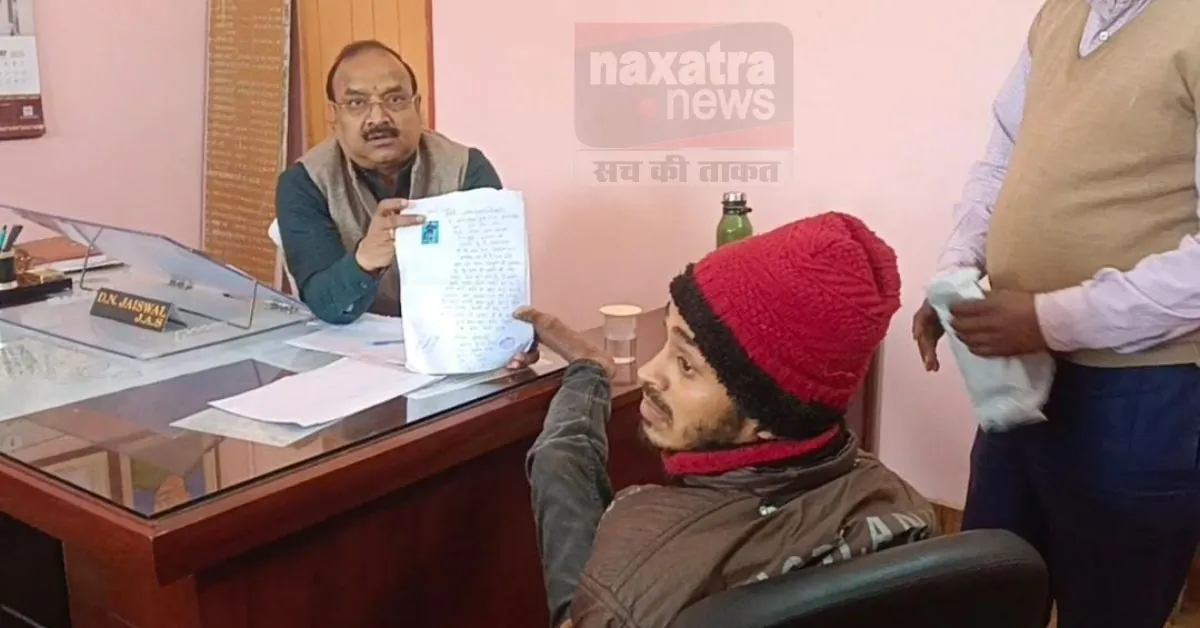 अधिकारियों ने दिव्यांग अमित का स्वीकारा आवेदन, कहा- 'व्हीलचेयर दे देंगे, बैटरी साइकिल नहीं'