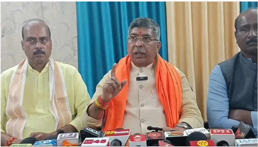 जमशेदपुर के SSP केवल घर से कार्यालय और कार्यालय से घर का सफर करते हैं, अपराध को लेकर बोले आदित्य साहू