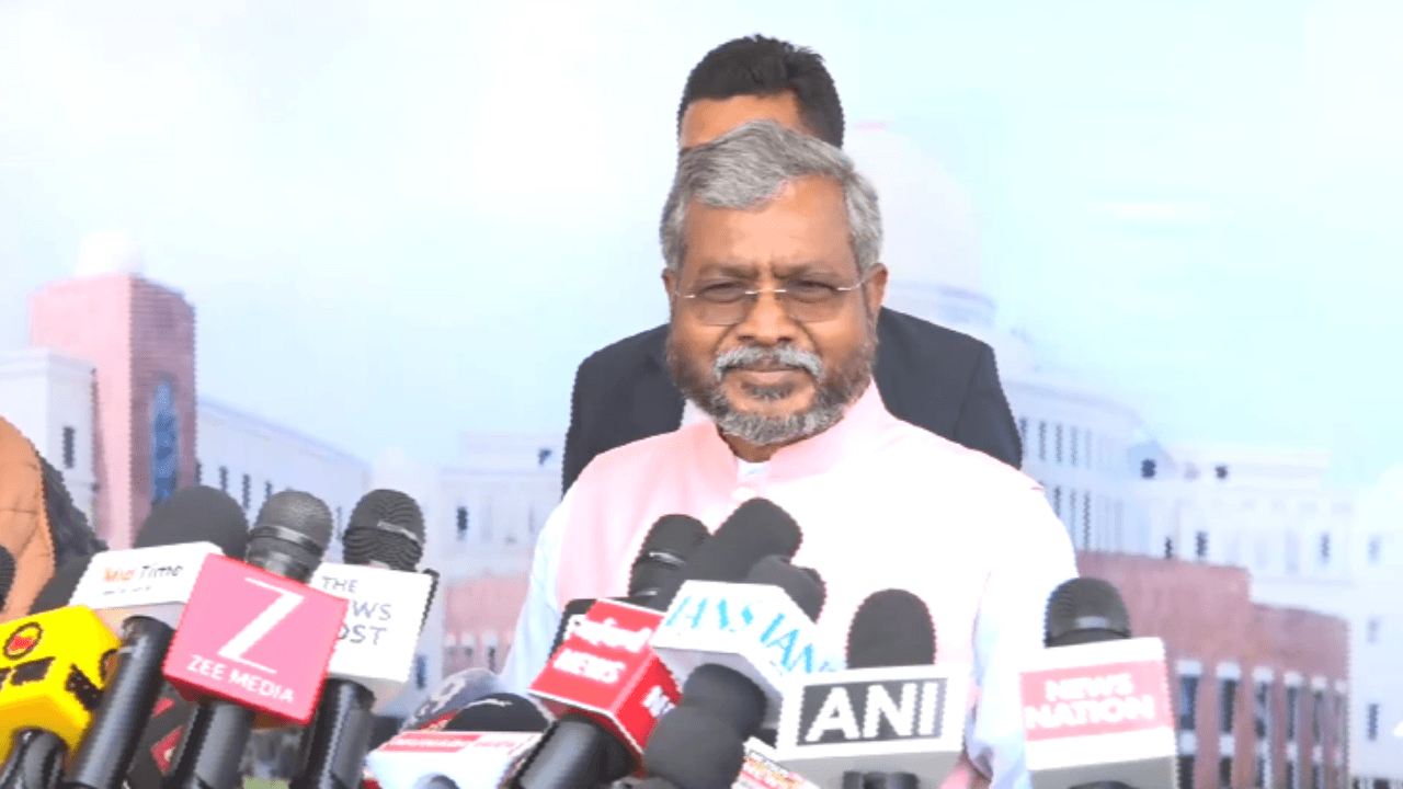 झारखंड में 'अबुआ' नहीं 'बाबू लोगों' की सरकार...बाबूलाल मरांडी ने हेमंत सरकार पर कसा तंज