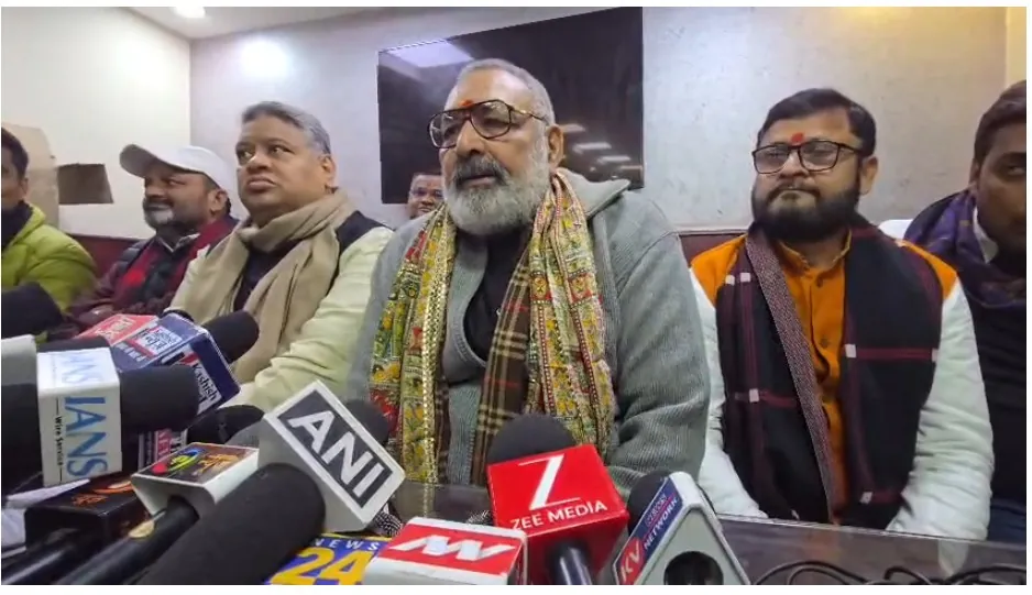 योजना से नहीं प्रभु श्रीराम के नाम से दिक्कत, केंद्रीय मंत्री गिरिराज सिंह का कांग्रेस पर प्रहार