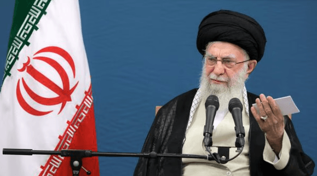 Iran के सुप्रीम लीडर की US-Israel हमले में मौत, किसे मिलेगी ईरान की कमान? किस करवट लेगी Middle East की राजनीति !