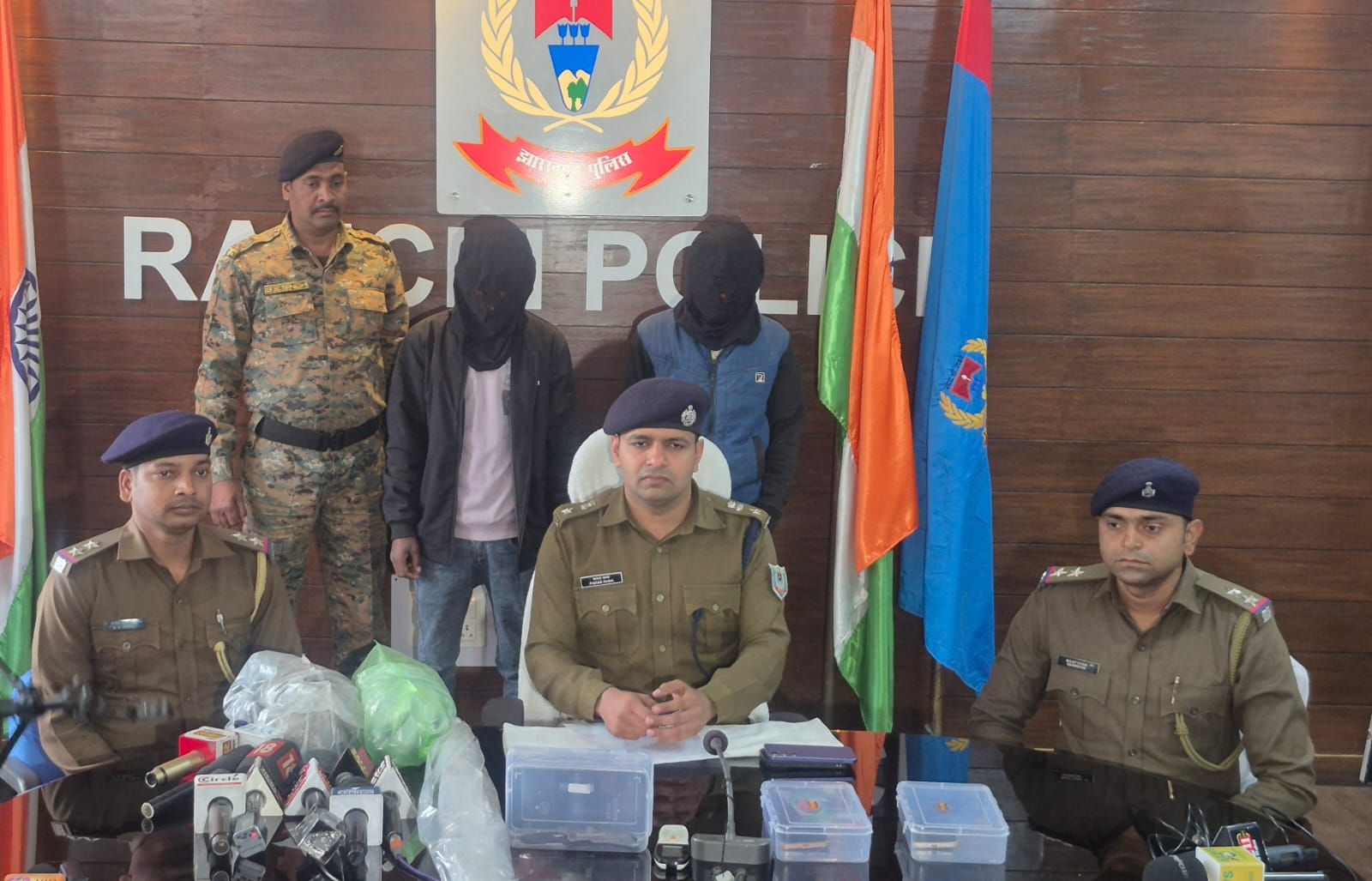 पहले मारी गोली फिर कर दिया आग के हवाले.. जादू-टोना की अफवाह में ले ली महिला की जान, पुलिस ने किया खुलासा