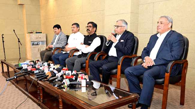 CM हेमंत सोरेन और Tata Group के चेयरमैन एन चंद्रशेखरन ने की प्रेस वार्ता,  झारखंड में निवेश को लेकर दी जानकारी