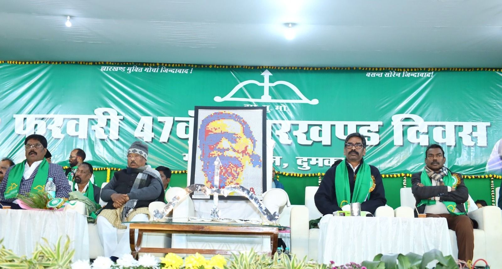 JMM स्थापना दिवस पर गुरुजी को याद कर रोने लगे CM हेमंत, झारखंड के हक की लड़ाई को जारी रखने का दिया संदेश